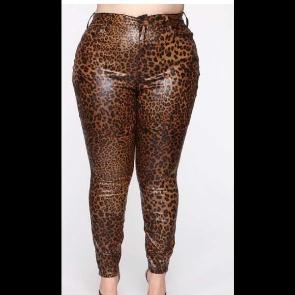 Fashion Nova it’s all about faux leather pants-leopard print NWT - Picture 1 of 3